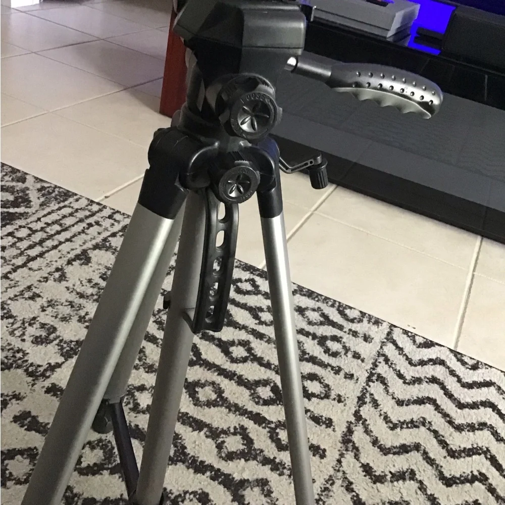 Ambico Tripod